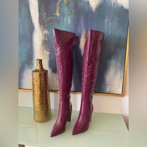 NWT- Elegant Vince Camuto’s Knee-High Boots